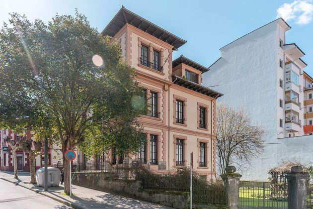 Foto 2 de Casa en venda a calle Francisco de Quevedo de 6 habitacions amb terrassa i garatge