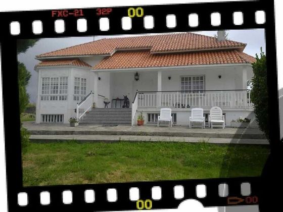 Foto 1 de Chalet en venta en calle Sada de Arriba de 6 habitaciones con terraza y garaje