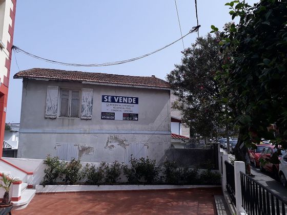 Foto 1 de Xalet en venda a avenida Che Guevara de 4 habitacions amb jardí