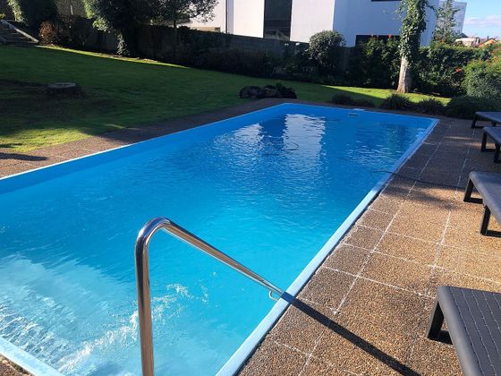 Foto 2 de Xalet en venda a Oleiros pueblo de 5 habitacions amb terrassa i piscina