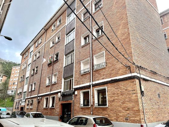 Foto 1 de Venta de piso en calle Uretamendi de 2 habitaciones y 53 m²