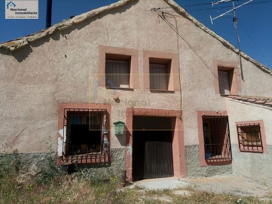 Foto 1 de Casa rural en venda a Torre Val de San Pedro de 5 habitacions amb calefacció