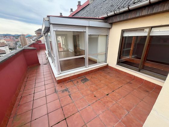 Foto 2 de Piso en venta en Centro - Avilés de 2 habitaciones con terraza y garaje