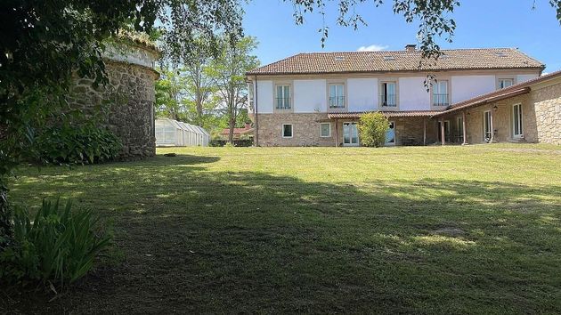 Foto 1 de Casa rural en venda a Teo de 6 habitacions amb terrassa i piscina