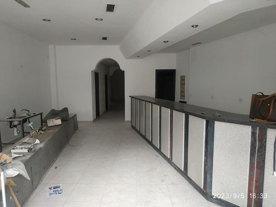 Foto 1 de Edifici en venda a Quiroga amb ascensor