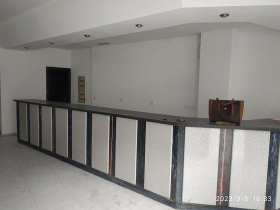 Foto 2 de Edificio en venta en Quiroga con ascensor