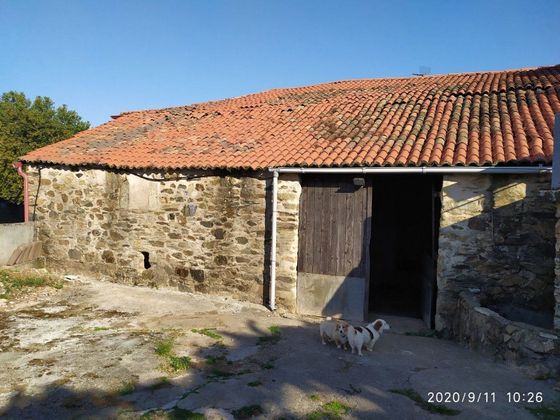 Foto 2 de Casa rural en venda a Castiñeiriño - Cruceiro de Sar de 1 habitació amb garatge