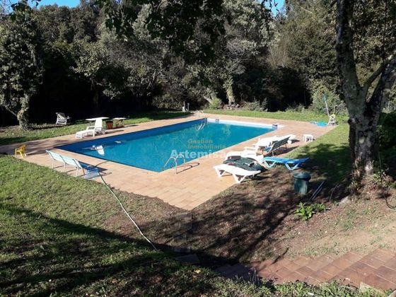 Foto 1 de Chalet en venta en Bergondo de 7 habitaciones con piscina y garaje