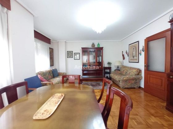 Foto 2 de Pis en venda a Praza de España de 4 habitacions amb balcó i calefacció