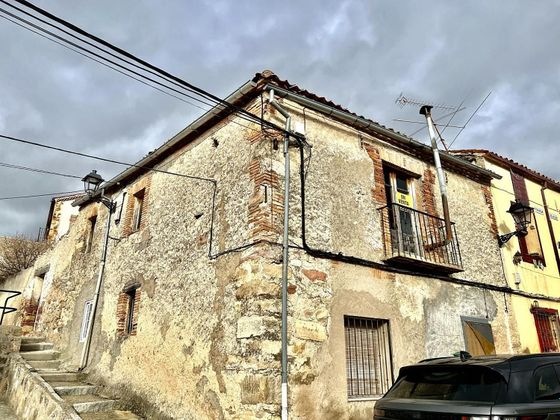 Foto 1 de Venta de chalet en Turégano de 3 habitaciones con terraza y jardín