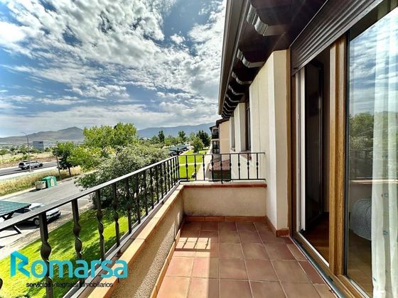 Foto 1 de Piso en venta en Palazuelos de Eresma de 3 habitaciones con terraza y balcón