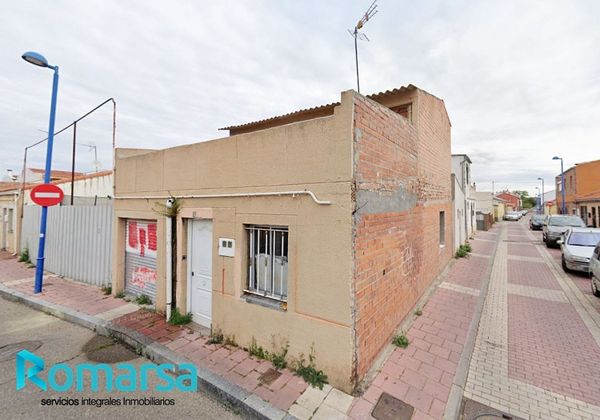 Foto 2 de Casa adossada en venda a Belén - Pilarica - Bº España de 3 habitacions amb terrassa i balcó