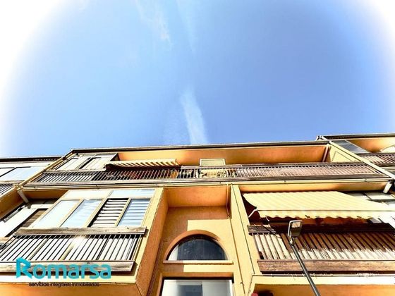 Foto 2 de Piso en venta en San Cristóbal de Segovia de 3 habitaciones con terraza y piscina