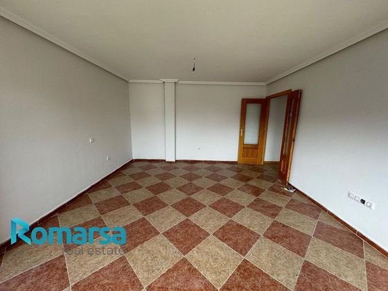 Foto 2 de Dúplex en venda a San Pedro del Arroyo de 5 habitacions i 296 m²