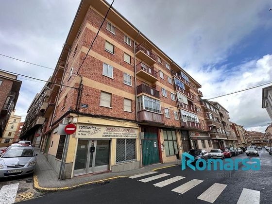 Foto 1 de Pis en venda a José Zorrilla - Padre Claret de 3 habitacions amb terrassa i balcó