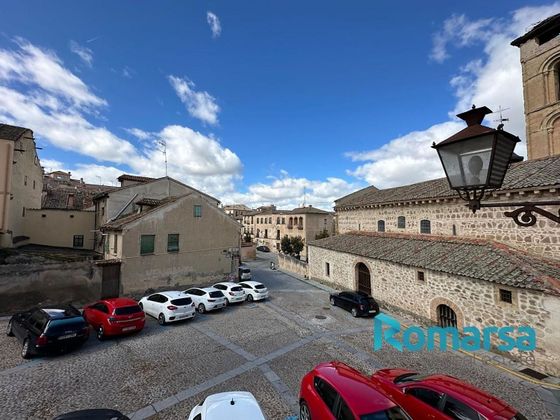 Foto 1 de Pis en venda a Centro - Segovia de 5 habitacions amb terrassa i calefacció