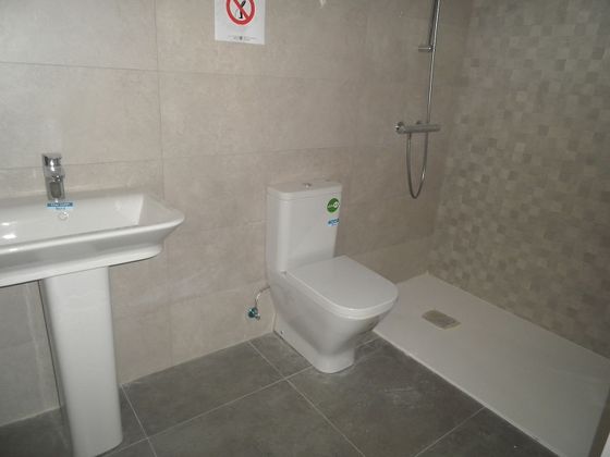 Foto 1 de Pis en venda a Centro - Vitoria-Gasteiz de 2 habitacions amb calefacció i ascensor