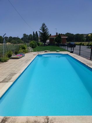 Foto 1 de Xalet en venda a Miranda de Ebro de 4 habitacions amb piscina i garatge