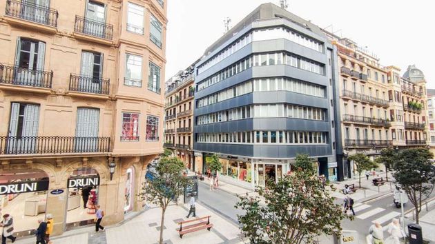 Foto 1 de Pis en venda a Centro - San Sebastián-Donostia de 4 habitacions amb balcó i calefacció