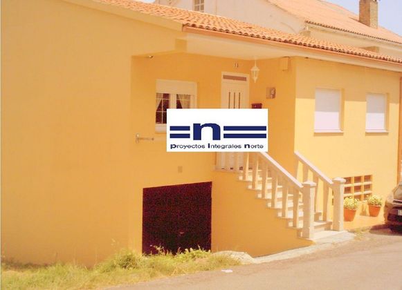 Foto 1 de Piso en venta en Corcubión de 2 habitaciones con garaje y calefacción