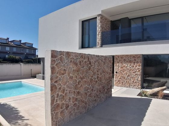 Foto 2 de Venta de chalet en Dorneda de 4 habitaciones con terraza y piscina