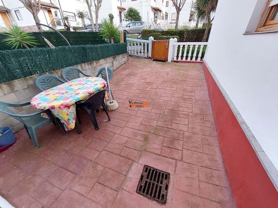 Foto 2 de Casa adossada en venda a Mioño - Santullán de 2 habitacions amb terrassa i jardí