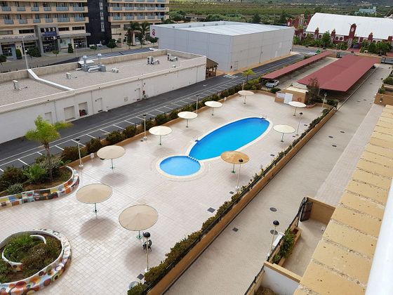 Foto 1 de Piso en venta en Marina d'Or de 3 habitaciones con terraza y piscina
