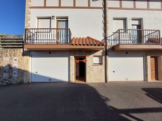 Foto 1 de Casa adossada en venda a Guriezo de 3 habitacions amb piscina i garatge