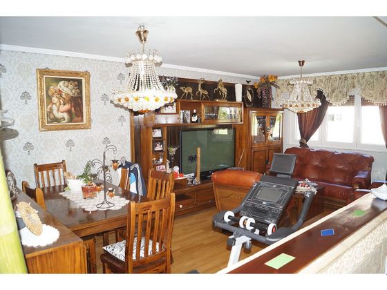 Foto 2 de Casa adossada en venda a Valverde de la Virgen de 4 habitacions amb garatge i calefacció