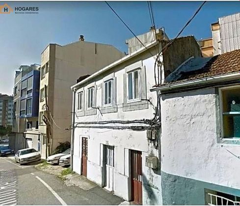 Foto 1 de Chalet en venta en Travesía de Vigo - San Xoán de 4 habitaciones con jardín y calefacción