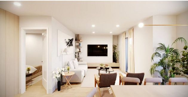 Foto 2 de Pis en venda a Praza España - Casablanca de 3 habitacions amb balcó i calefacció