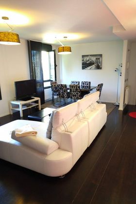 Foto 1 de Dúplex en venda a Santo Domingo de 3 habitacions amb mobles i calefacció