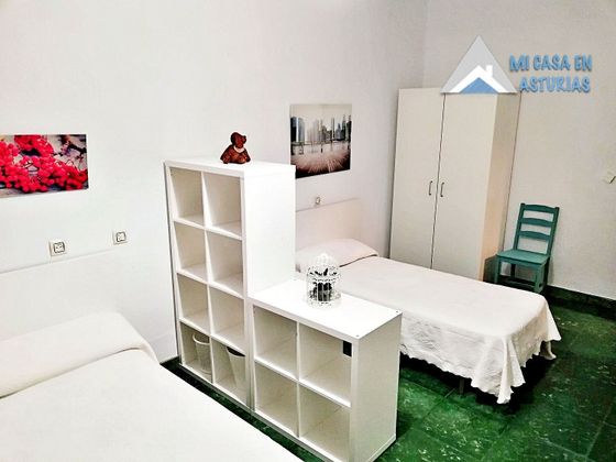 Foto 1 de Pis en lloguer a Santo Domingo de 4 habitacions amb mobles i calefacció