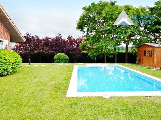 Foto 2 de Xalet en venda a Cabueñes de 5 habitacions amb terrassa i piscina