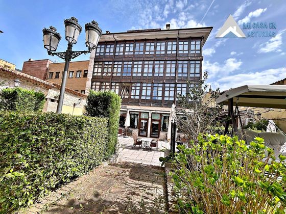 Foto 1 de Xalet en venda a Piloña de 18 habitacions amb terrassa i jardí