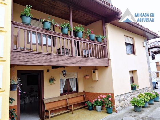 Foto 2 de Casa en venda a Piloña de 4 habitacions amb terrassa i jardí