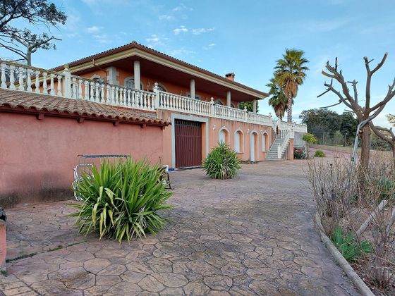 Foto 1 de Xalet en venda a Tres Olivos - La Piedad de 4 habitacions amb terrassa i garatge