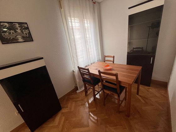 Foto 2 de Pis en lloguer a Centro - Corte Inglés de 1 habitació amb terrassa i mobles