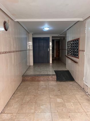 Foto 2 de Alquiler de piso en Centro - Corte Inglés de 2 habitaciones con calefacción y ascensor