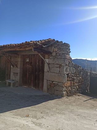 Foto 1 de Venta de terreno en Villar de Corneja de 887 m²