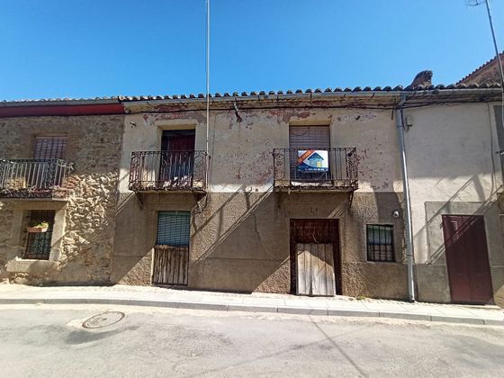 Foto 1 de Venta de casa en Villafranca de la Sierra de 4 habitaciones con terraza y balcón