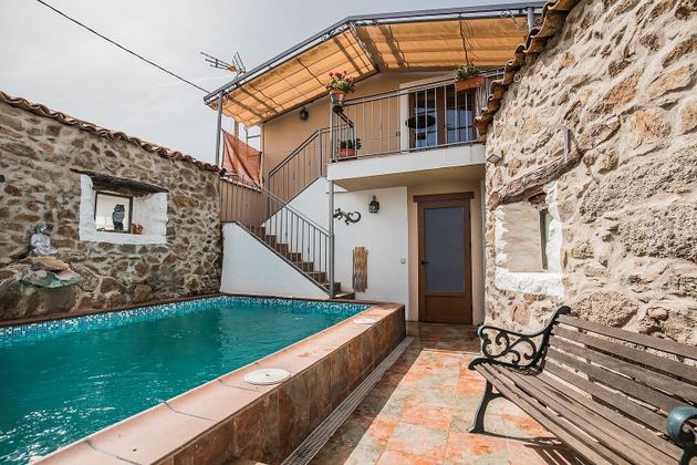 Foto 1 de Venta de casa en Piedrahíta de 5 habitaciones con terraza y piscina