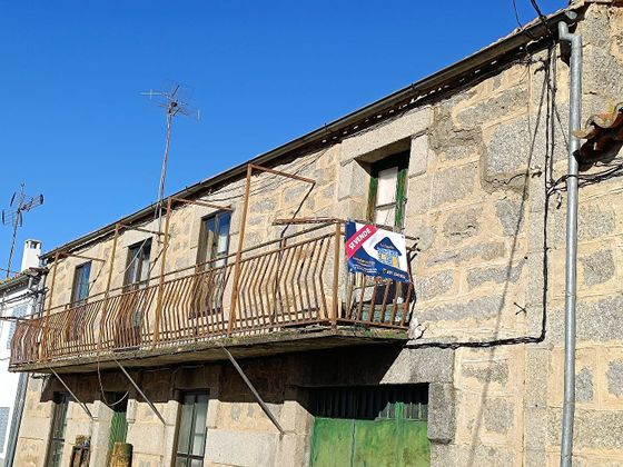 Foto 1 de Casa en venta en San Bartolomé de Corneja de 6 habitaciones con garaje y balcón