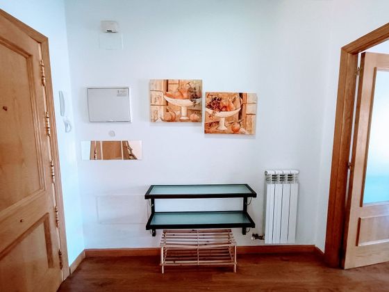 Foto 2 de Pis en lloguer a calle Milagros García Rey de 2 habitacions amb terrassa i mobles