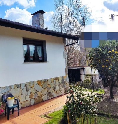 Foto 1 de Xalet en venda a Roces Sur de 3 habitacions amb garatge i jardí