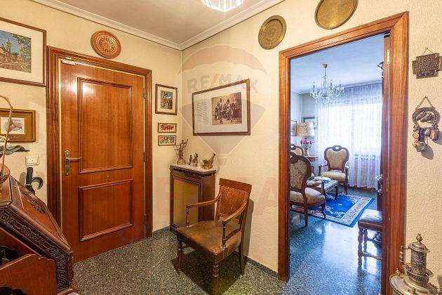 Foto 2 de Piso en venta en Arturo Eyres - La Rubia de 5 habitaciones con terraza y balcón