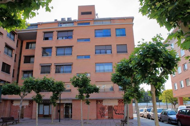 Foto 2 de Piso en venta en Arturo Eyres - La Rubia de 3 habitaciones con terraza y garaje