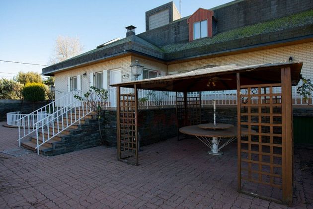 Foto 2 de Xalet en venda a Simancas de 8 habitacions amb terrassa i piscina