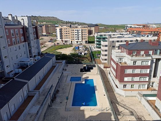 Foto 1 de Pis en lloguer a Aranzana de 2 habitacions amb terrassa i piscina