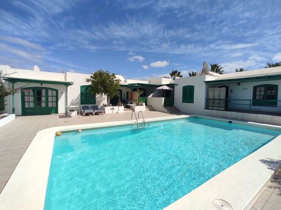 Foto 1 de Edifici en venda a Puerto del Carmen amb piscina